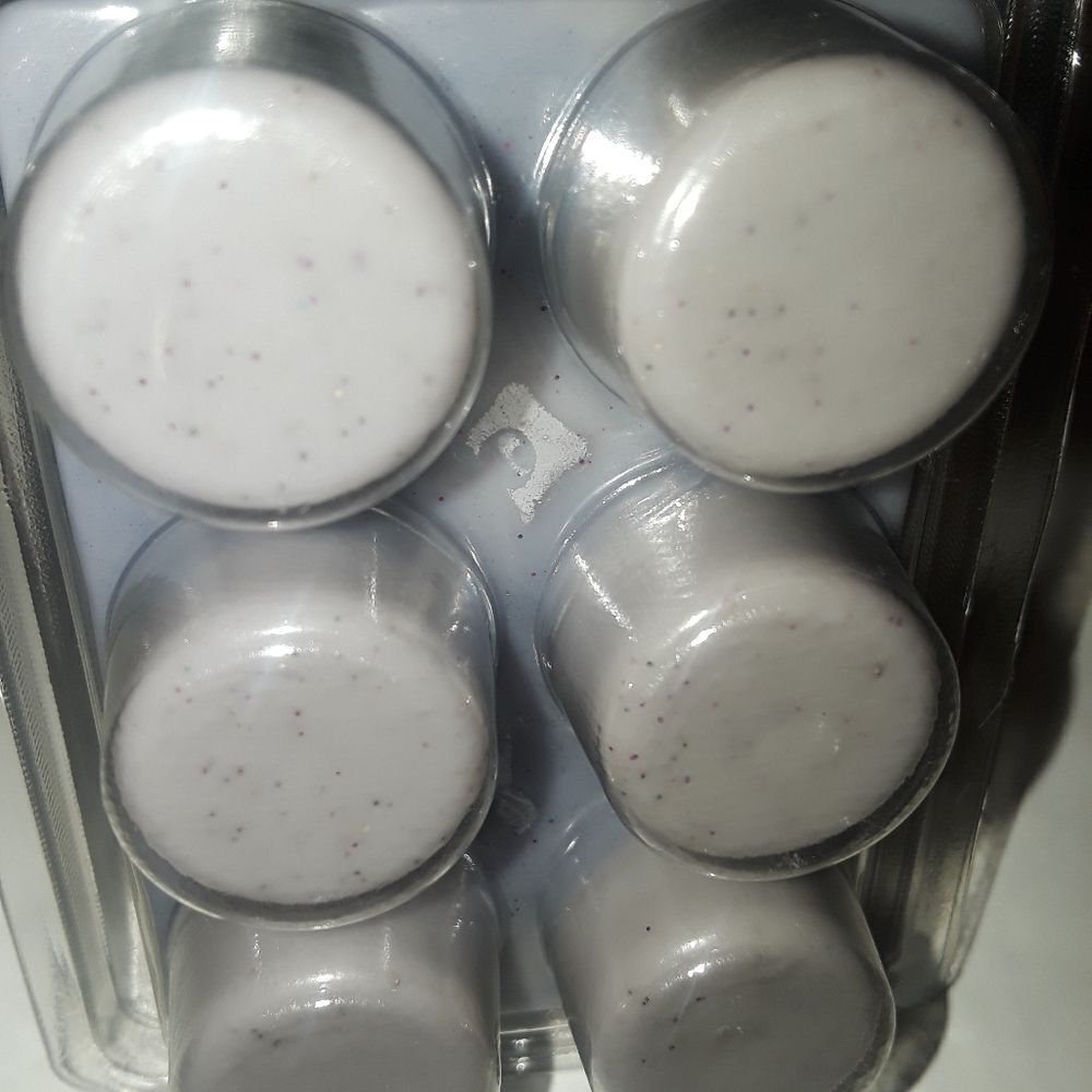 HAND Crafted𝅺 Cuddle Buddy waxmelt Rounds  - Picture 4 of 10